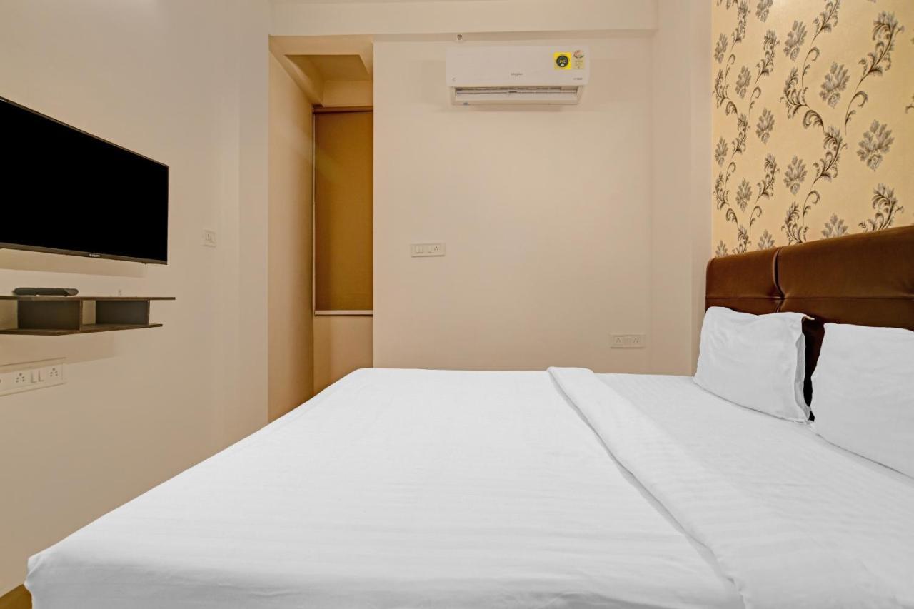 Collection O 84499 Nakshatra Hotel
